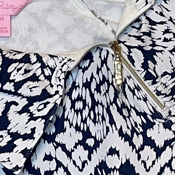 Lilly Pulitzer UPF 50+ Booker Popover Bright Navy Pineapple Party Size XS - Picture 5 of 7